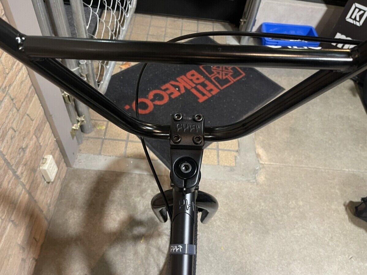 2022 Cult Devotion Bike [21