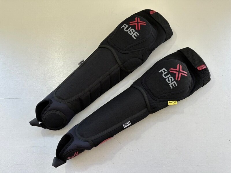 *Fuse Delta 125 Knee Pad Combo BMX SHOP CAVE